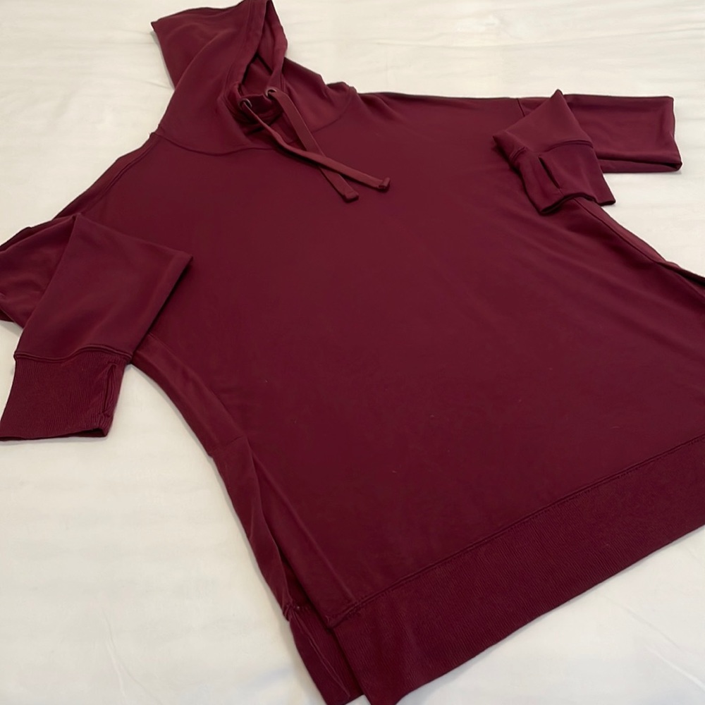 Women’s Hooded SweatshirtTunic with Details EUC!